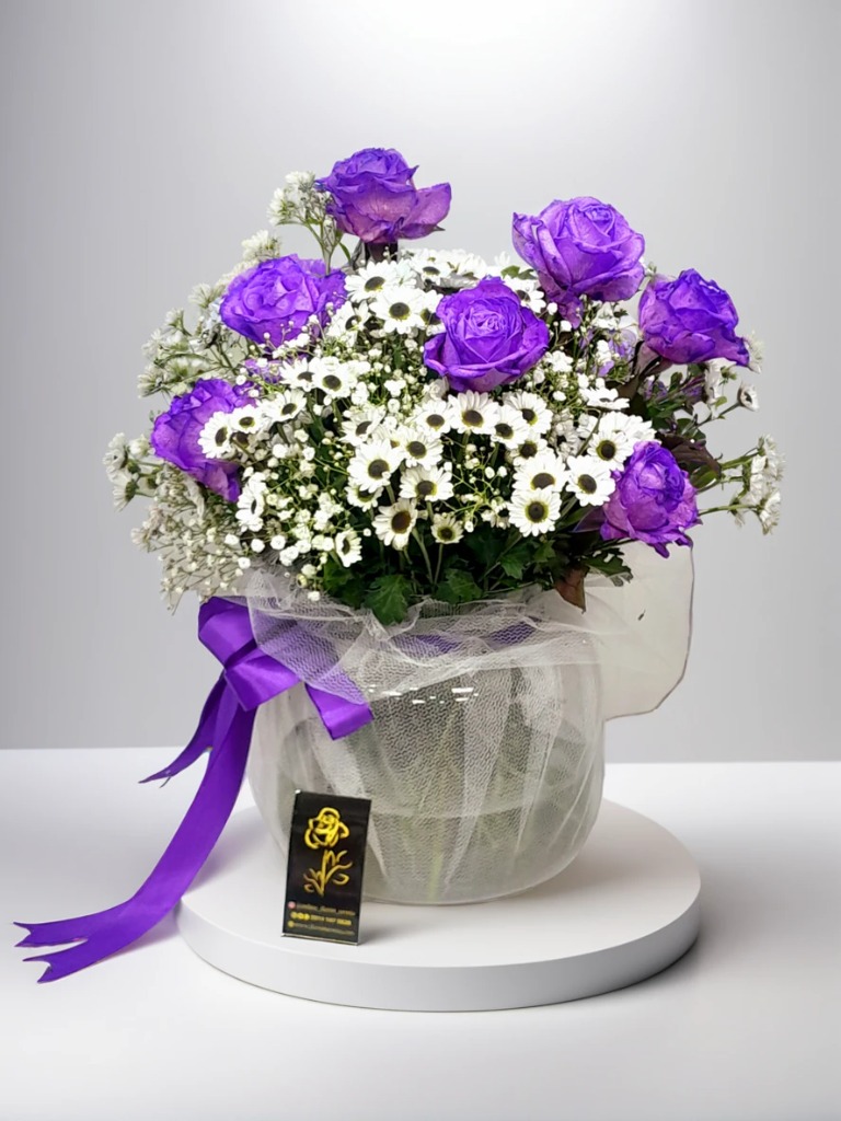 جارگل شیک و مدرن برای تزئین گل‌های طبیعی در گل‌فروشی آنلاین ارومیه