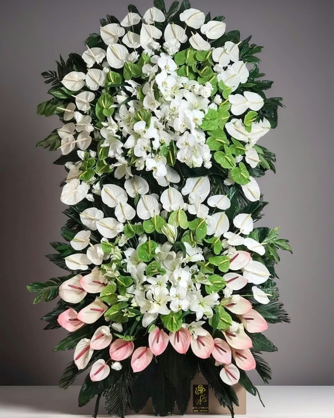 تاج گل لوکس مخصوص مراسم ترحیم و ختم با گلهای تازه و مرغوب