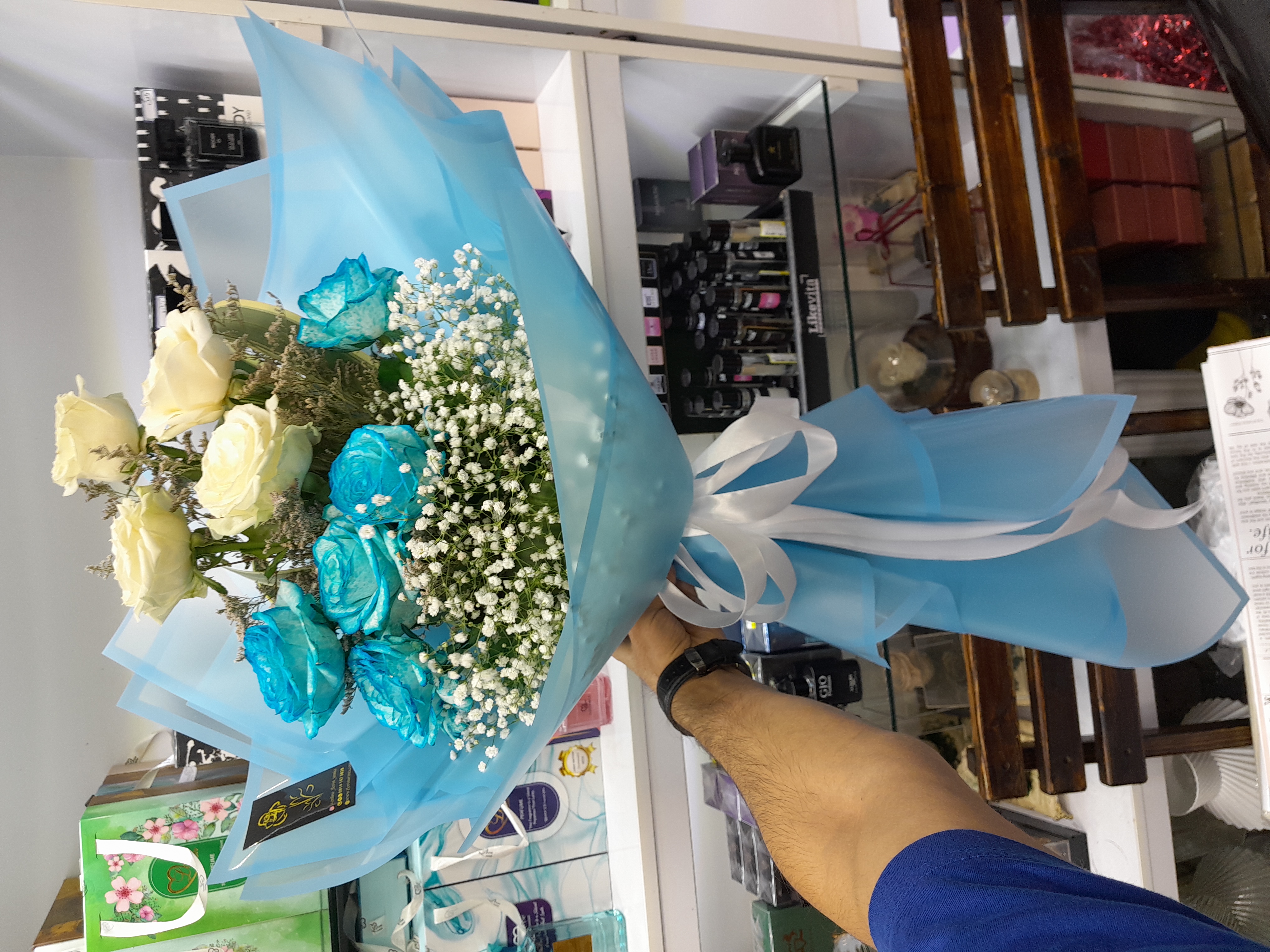 دسته گل ارومیه با گل‌های تازه و طراحی اختصاصی – سفارش آنلاین دسته گل با ارسال فوری به سراسر شهر | گلفروشی آنلاین فلوریست ارومیه